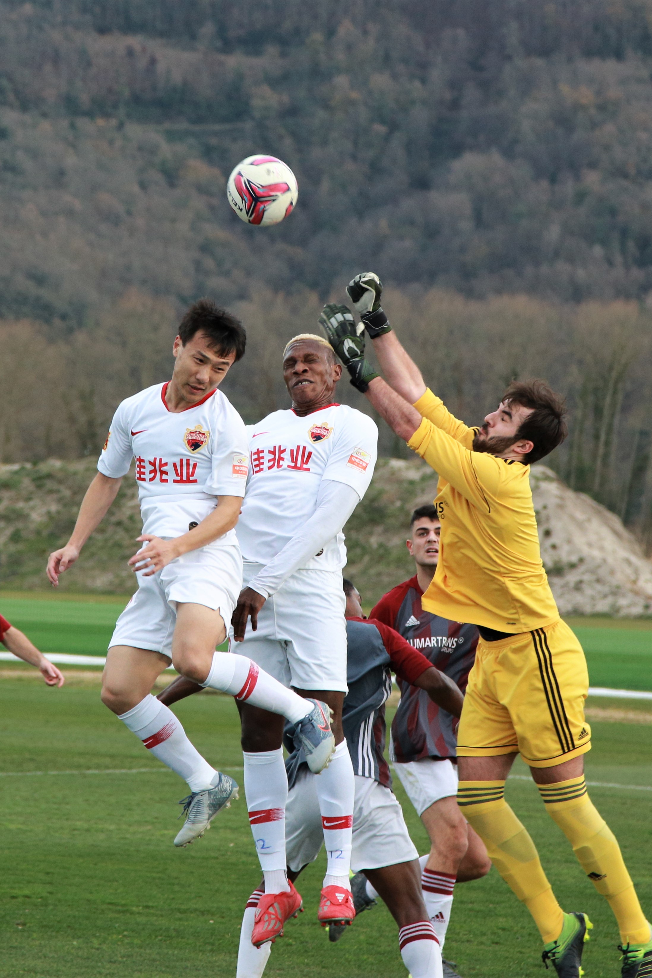 皇冠体育-关于黑龙江深圳佳兆业防守坚毅，客场成功击败对手的信息