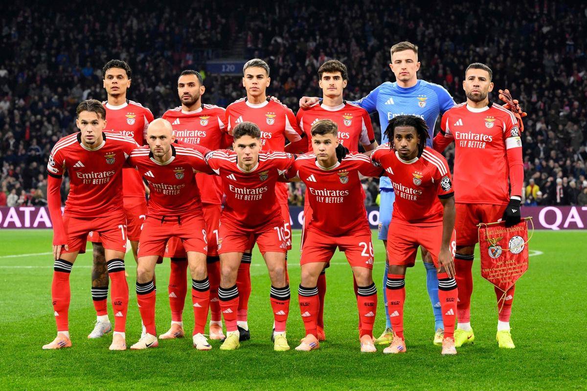 关于罗马队进攻火力强劲，将对手压在半场进攻压制的信息